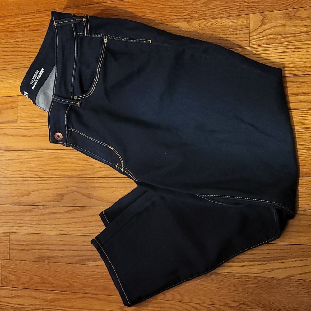 *New* Denizen from Levi's Modern Ankle Skinny Jeans